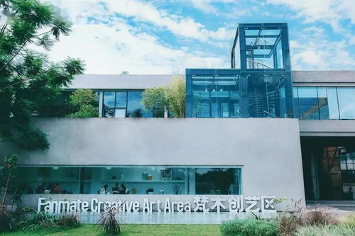 龍泉驛一廢棄鋼管廠里,建起一個全國知名文化創(chuàng)藝區(qū)