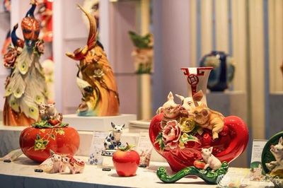 會(huì)展中心美翻天!一年賣出十個(gè)億的故宮文創(chuàng)來(lái)了,還有敦煌壁畫(huà)…